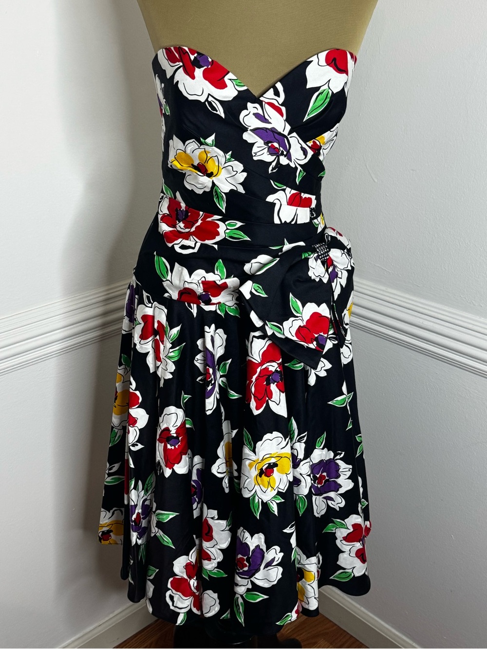 Stunning Lillie Rubin Strapless Floral Fit-and-Flare Dress